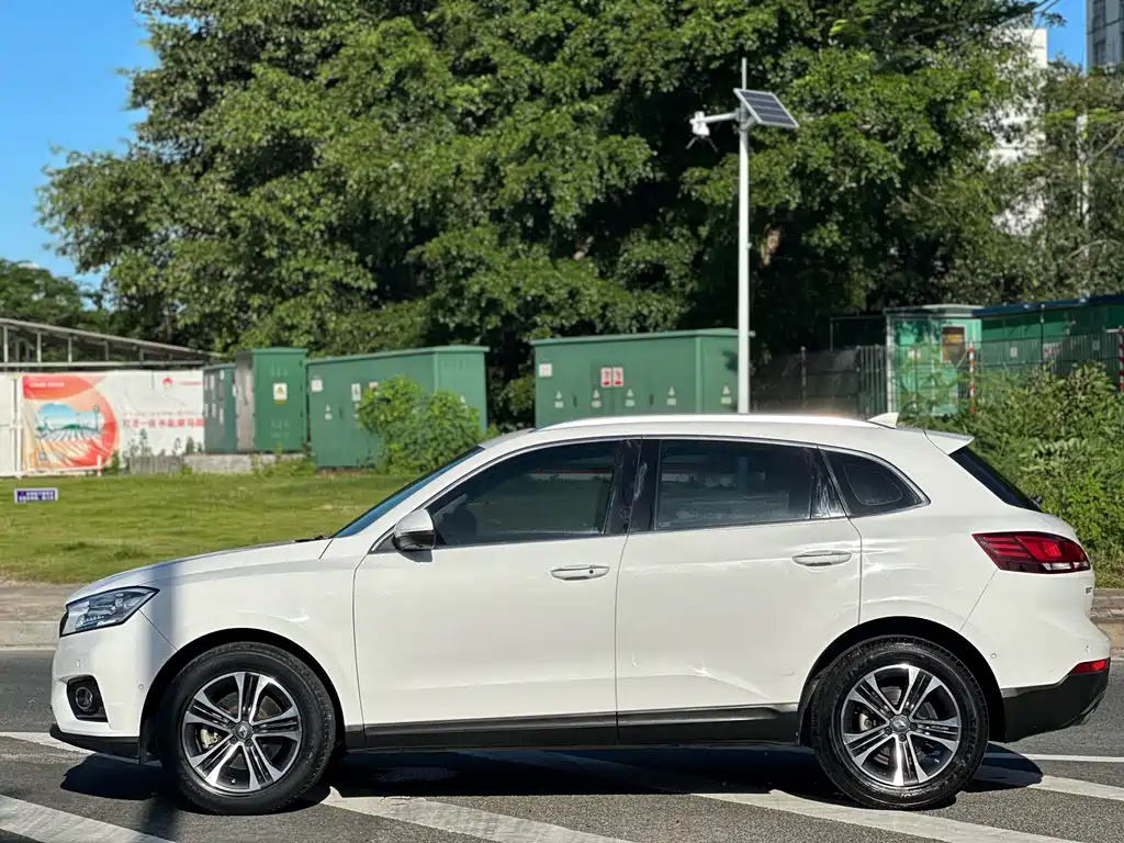 Borgward BX7 2016 — фото 14