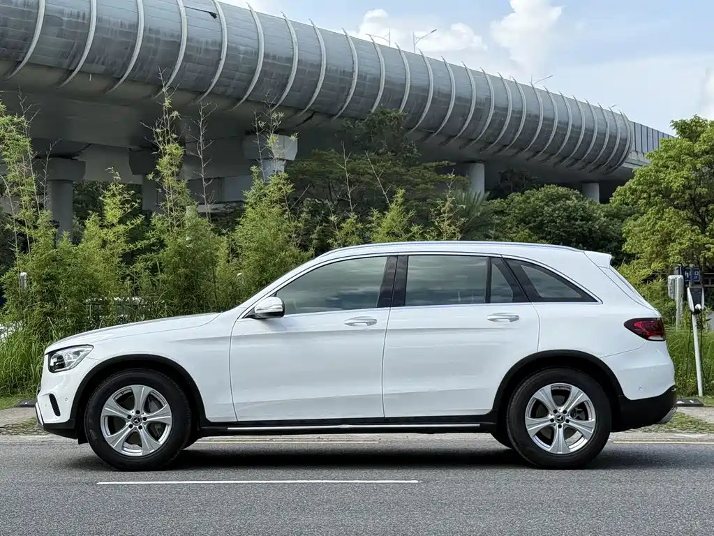 Mercedes-Benz GLC 2020 — фото 16