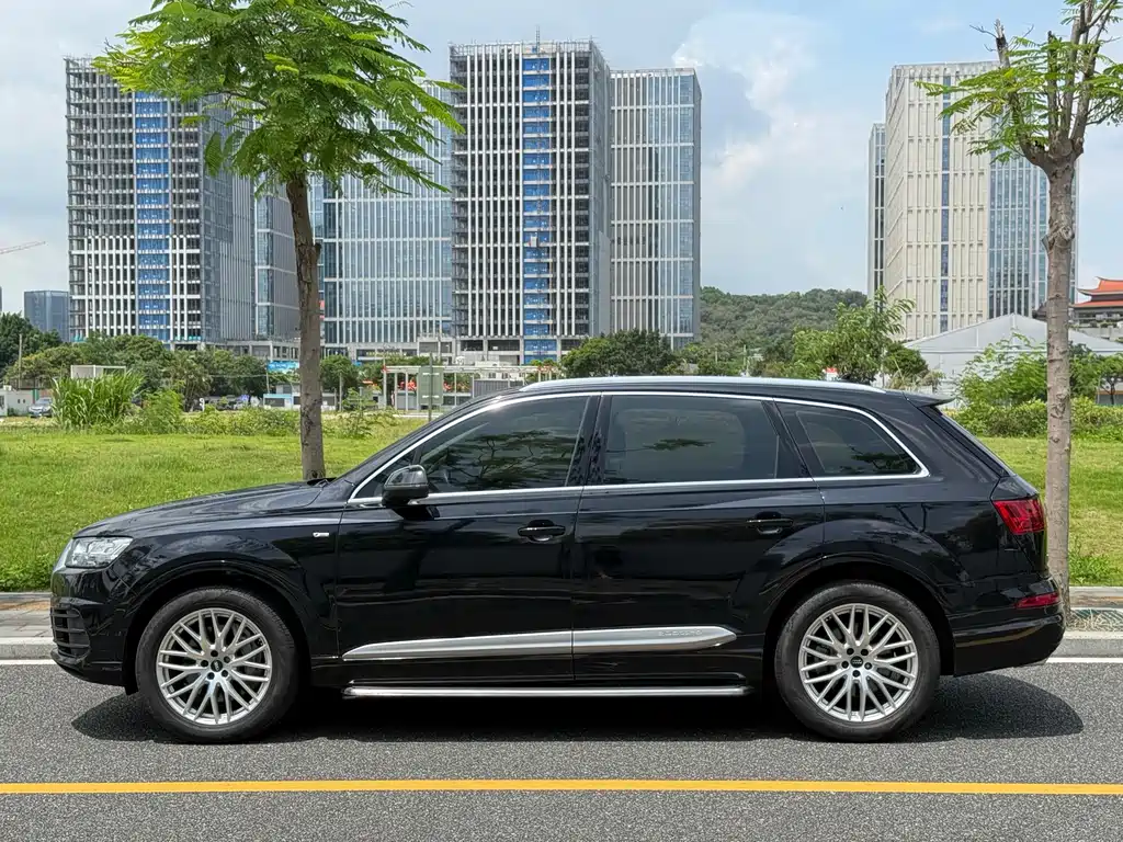 Audi Q7 2016 — фото 11