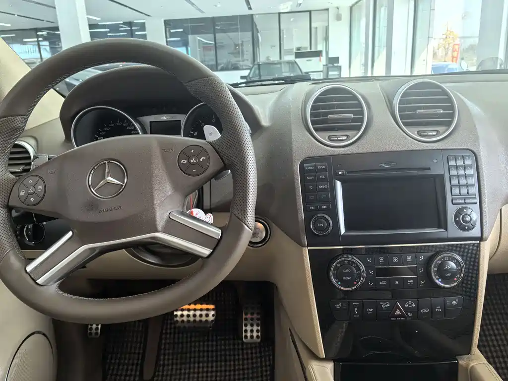 Mercedes-Benz M-Class AMG 2012 — фото 12