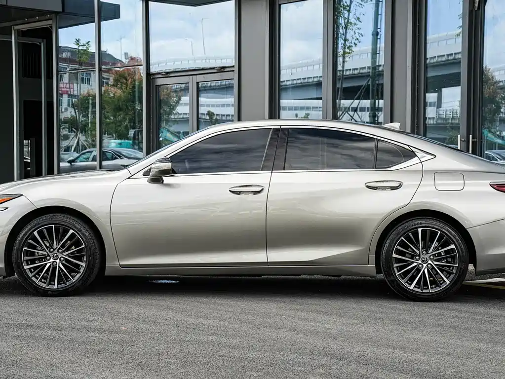 Lexus ES 2024 — фото 7