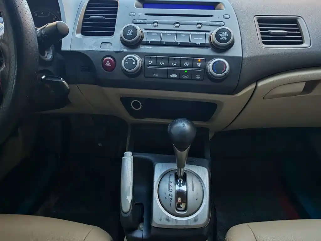 Honda Civic 2007 — фото 10