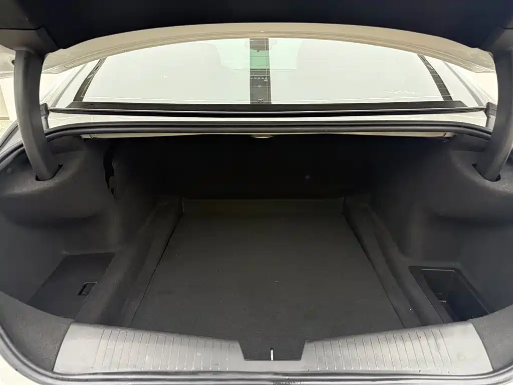Cadillac CT4 2023 — фото 12
