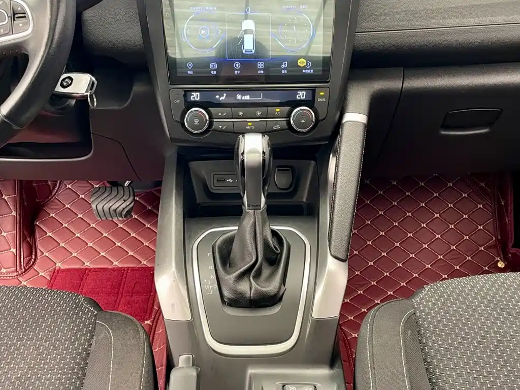 Renault Kadjar 2017 — фото 9
