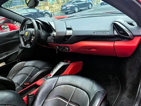 Ferrari 488 2018