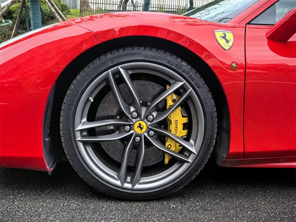 Ferrari 488 2018 — фото 10