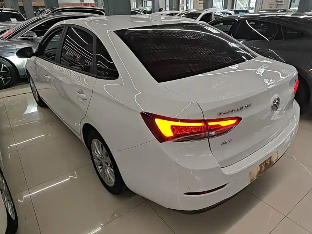 Buick Excelle 2018 — фото 23