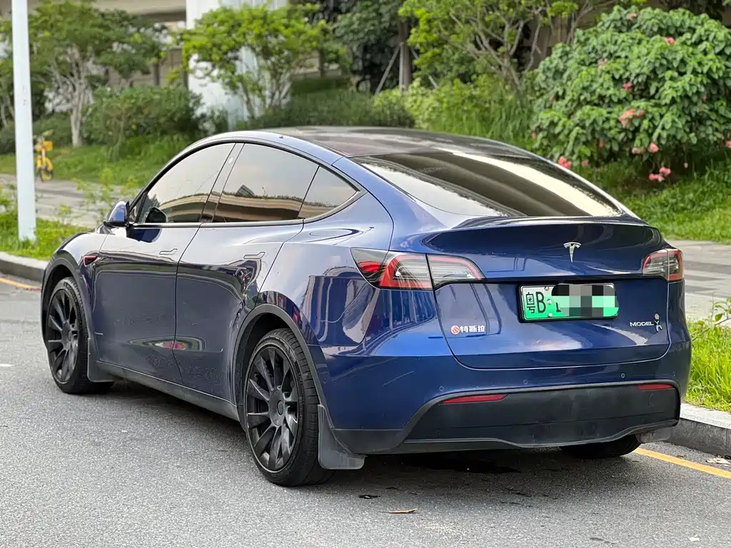 Tesla Model Y 2022 — фото 4