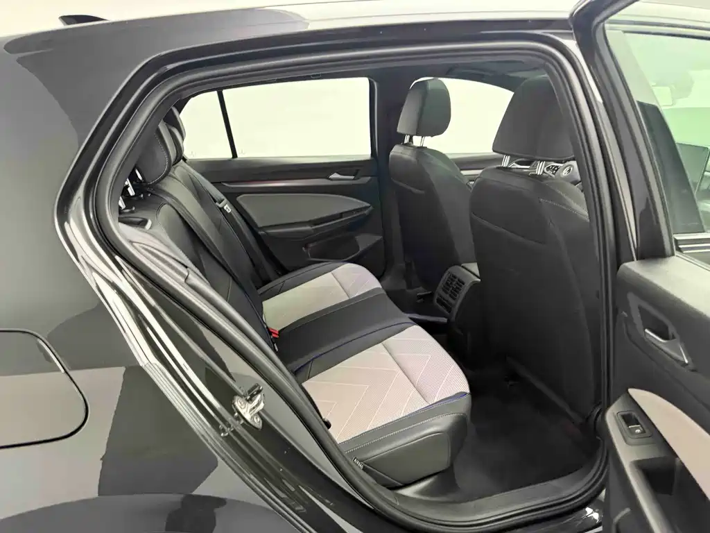 Volkswagen Golf 2026
