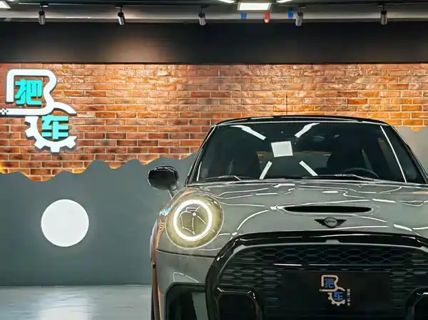MINI MINI 2022