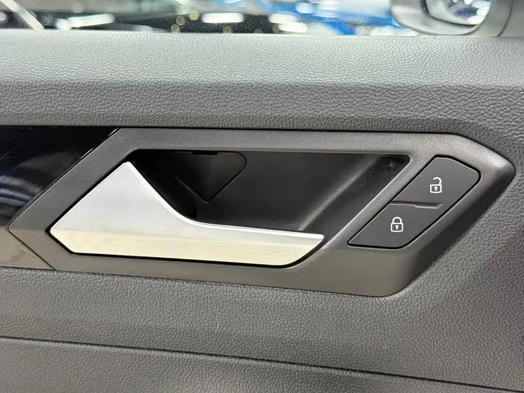 Volkswagen T-Roc 2022 — фото 12