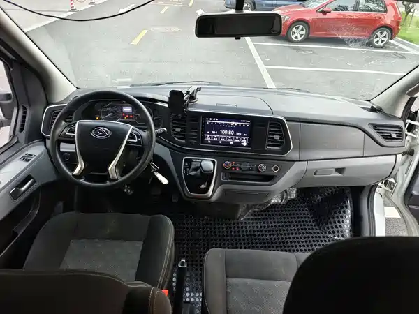 Maxus V80 2024
