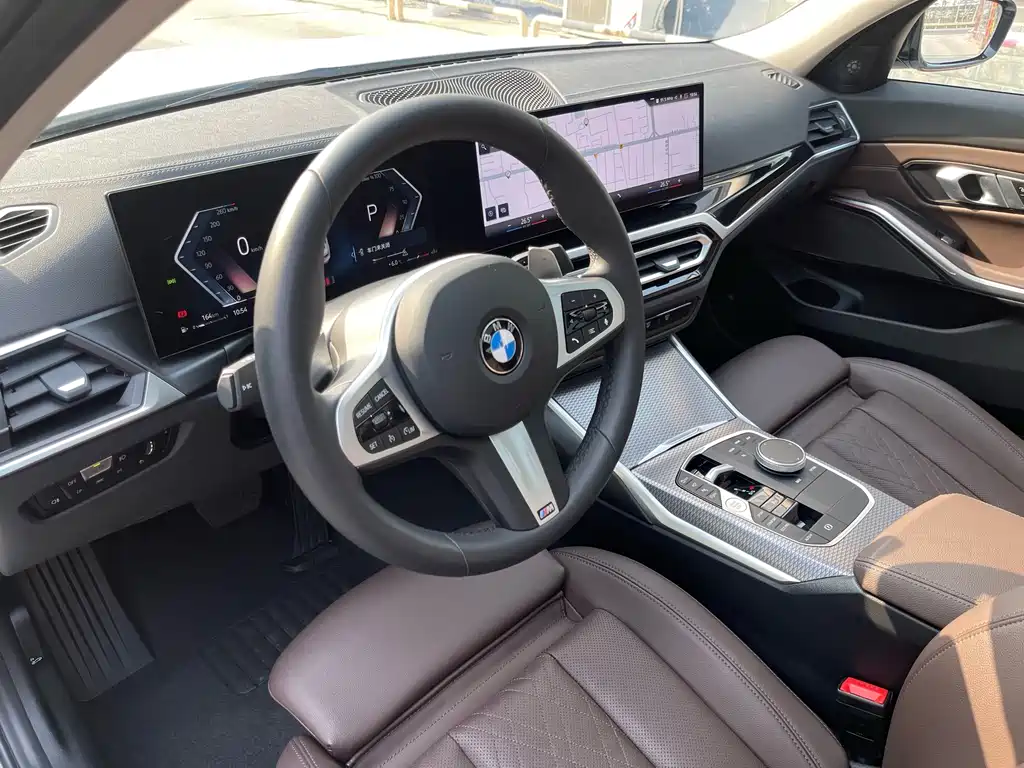 BMW 3 Series 2024 — фото 12