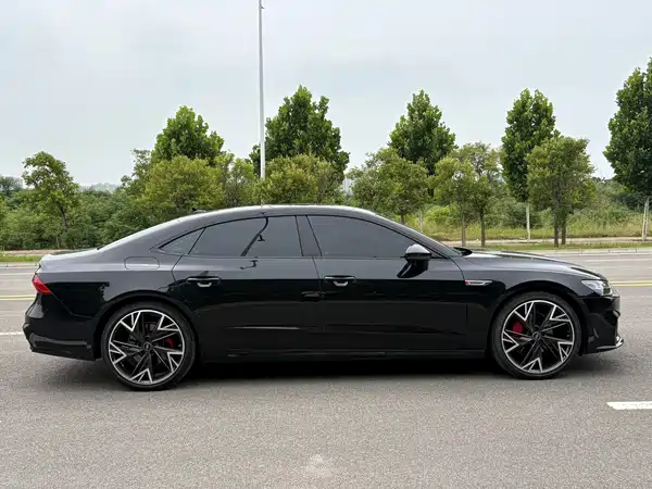 Audi A7L 2025