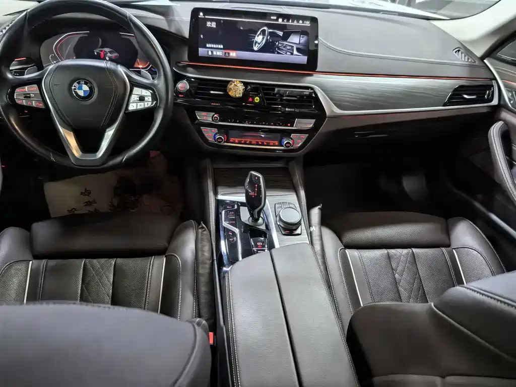 BMW 5 Series 2023 — фото 8