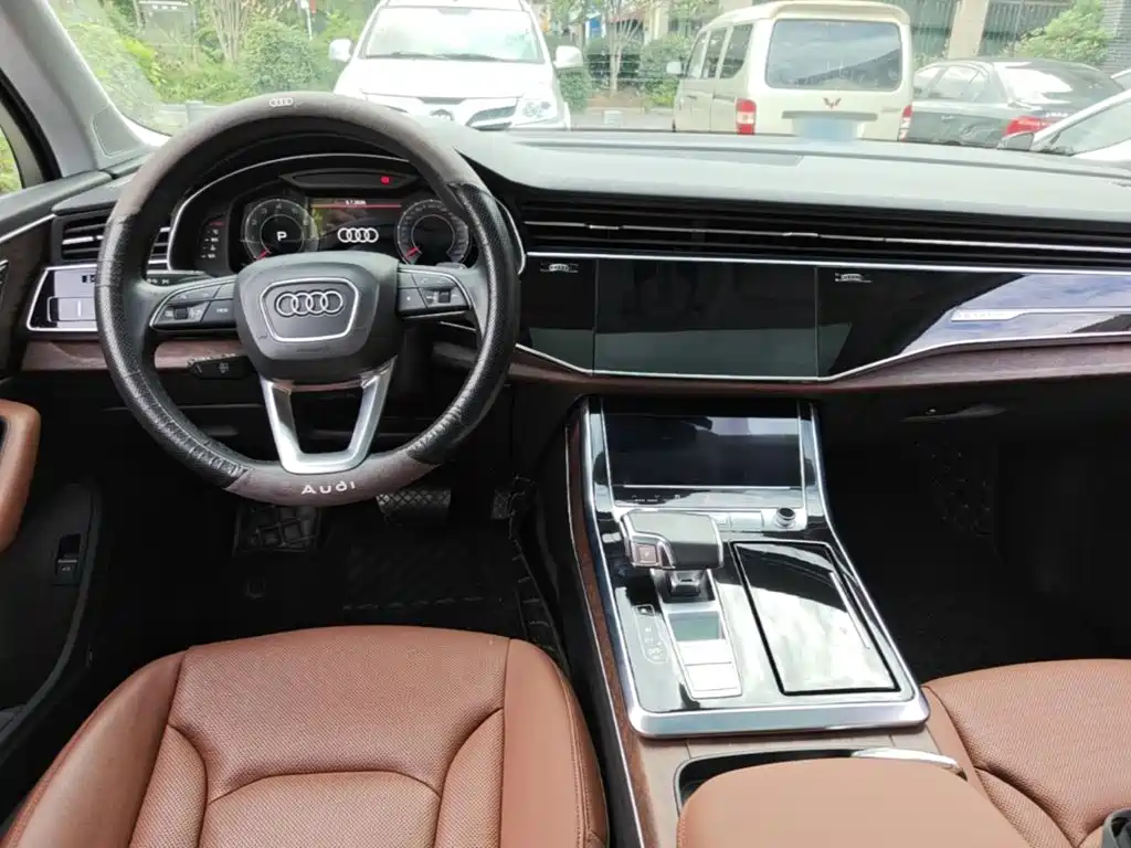 Audi Q7 2022 — фото 10