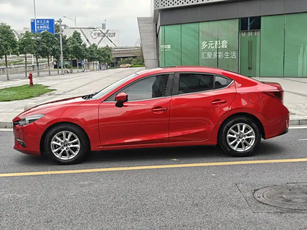 Mazda 3 Axela 2019 — фото 23