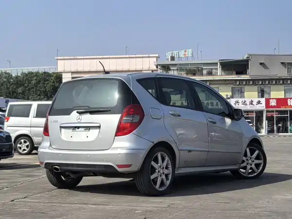 Mercedes-Benz A-Class 2011