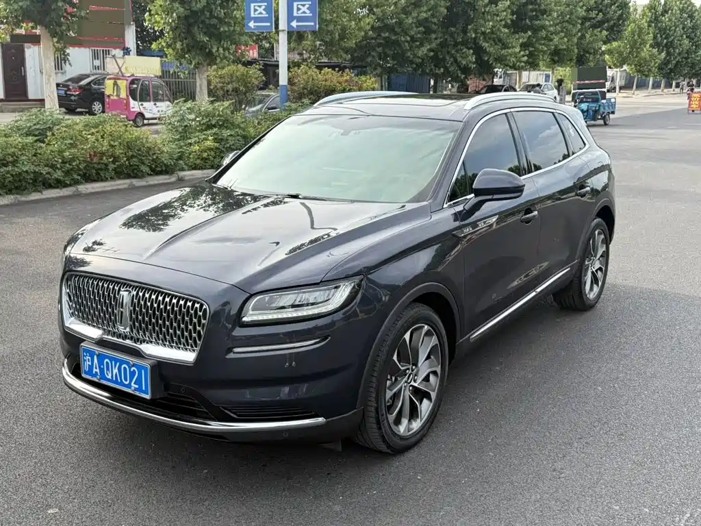 Lincoln Nautilus 2021