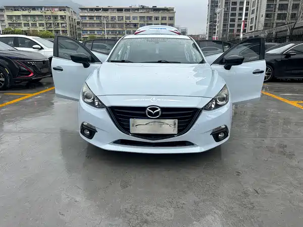Mazda 3 Axela 2016