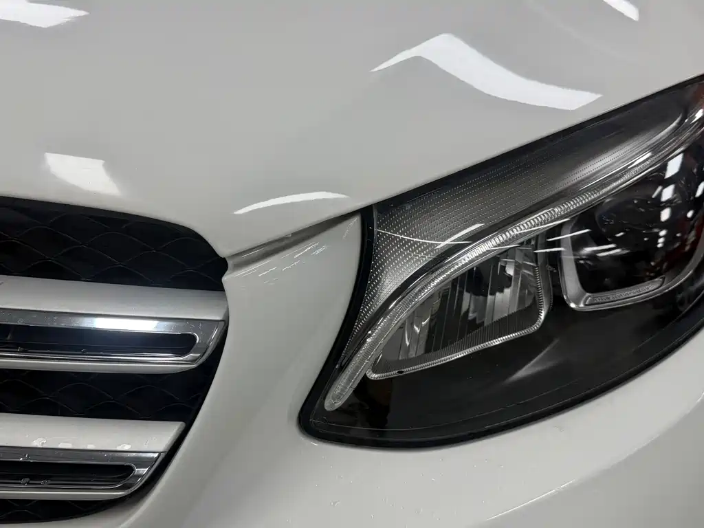 Mercedes-Benz GLC 2018 — фото 16