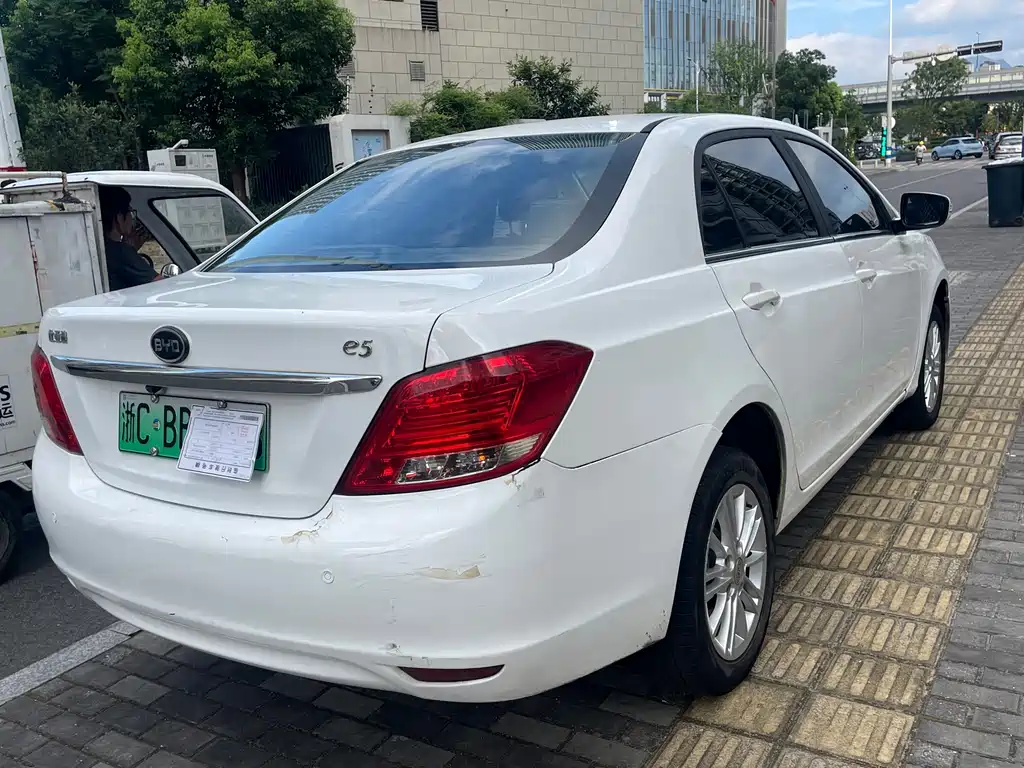 BYD e5 2019