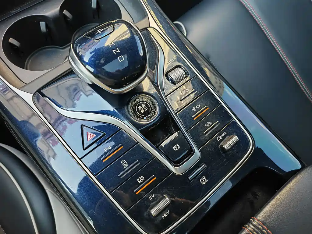 BYD Qin PLUS 2021 — фото 12