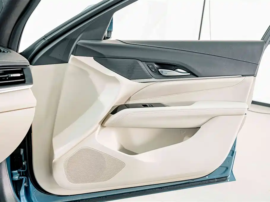 Cadillac CT4 2023 — фото 13