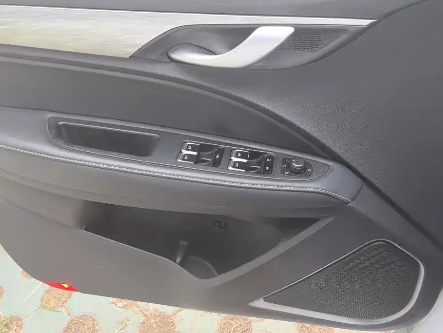 Geely Emgrand 2019