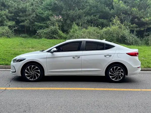 Hyundai Celesta 2021
