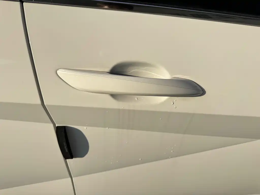 Hyundai Elantra 2023 — фото 45