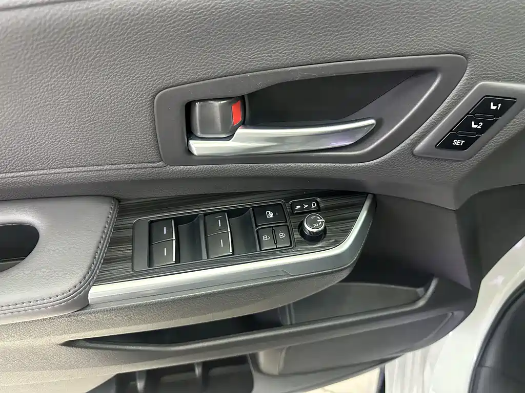 Toyota Sienna 2024