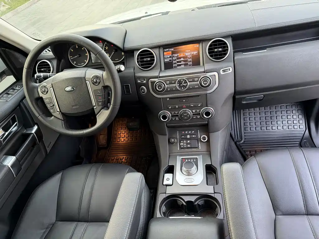 Land Rover Discovery 2016 — фото 19