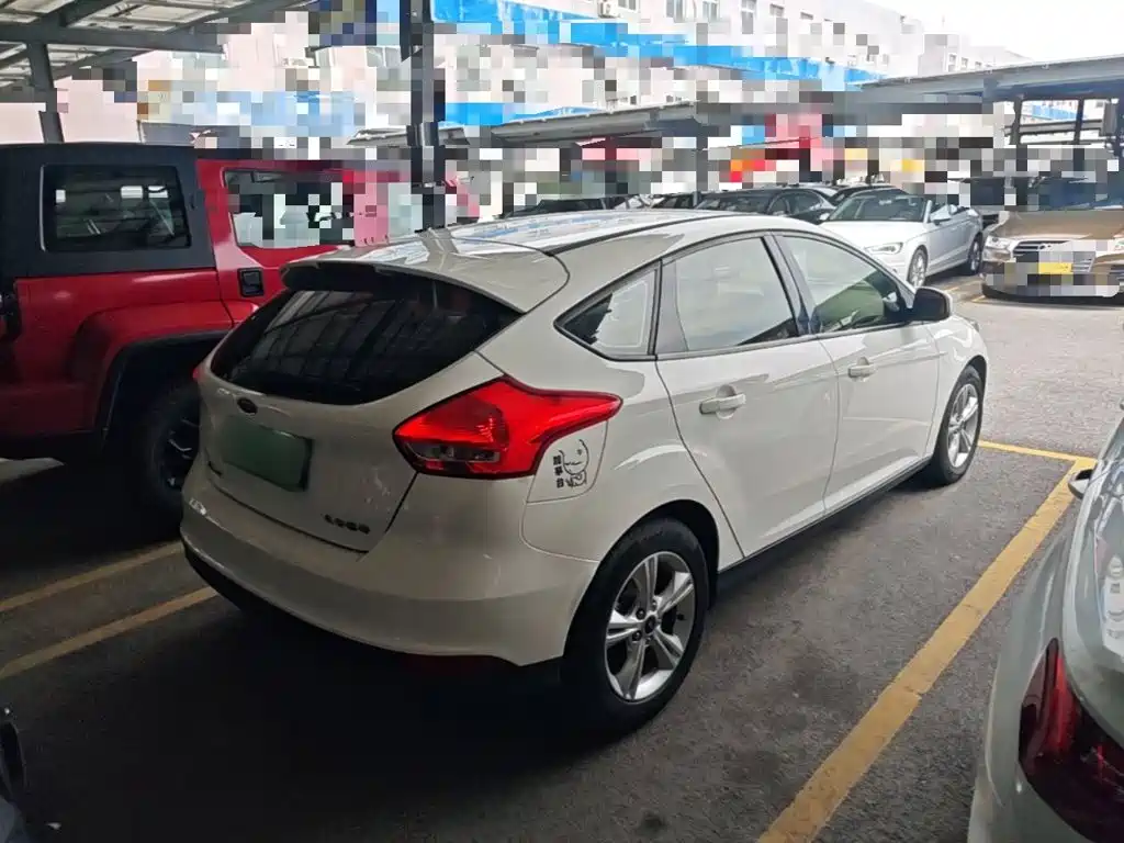 Ford Focus 2018 — фото 7