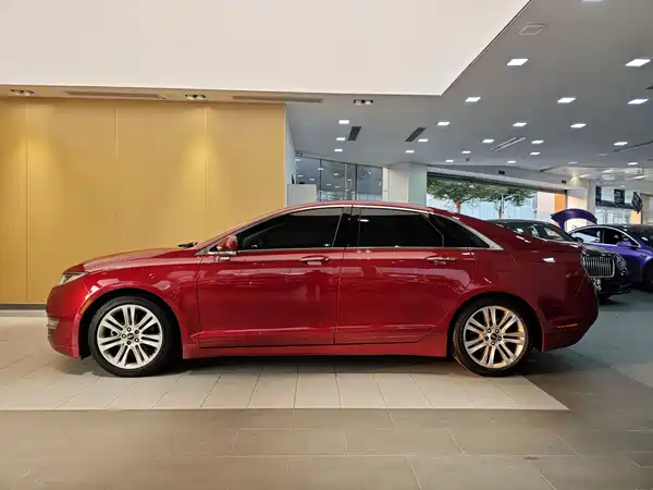 Lincoln MKZ 2015