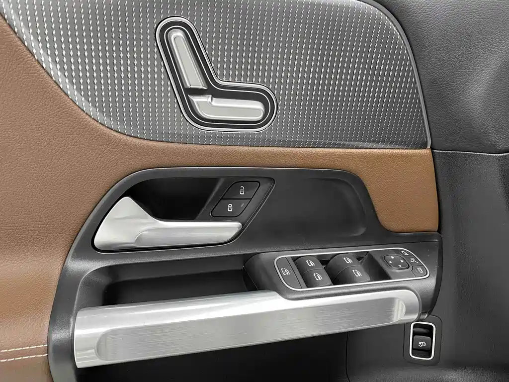 Mercedes-Benz GLB 2022 — фото 14