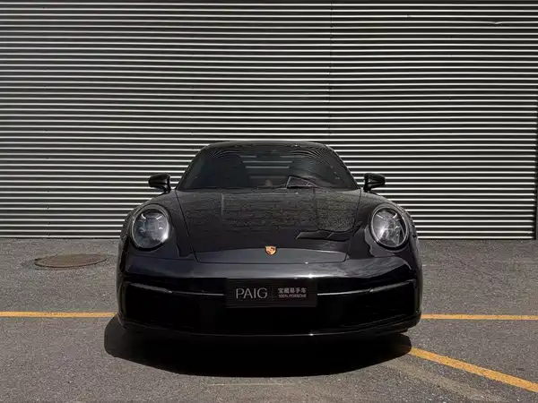 Porsche 911 2023