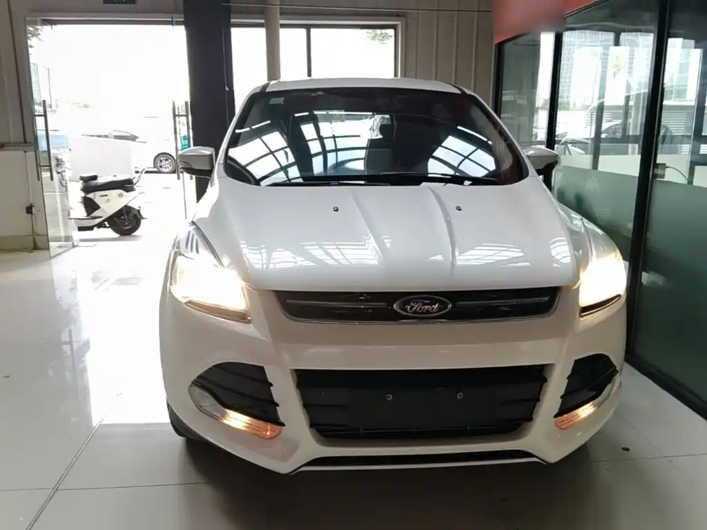 Ford Kuga 2015