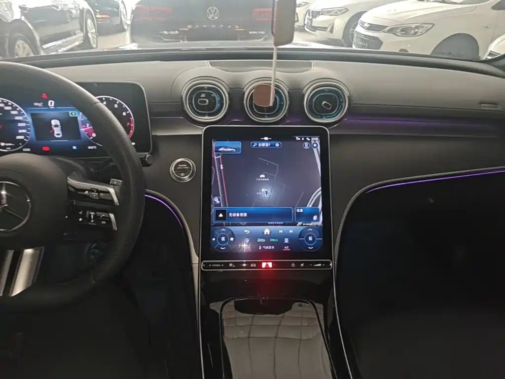 Mercedes-Benz C-Class 2023 — фото 13