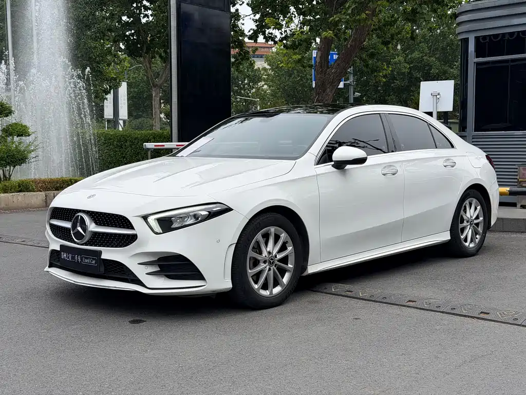 Mercedes-Benz A-Class 2020 — фото 1
