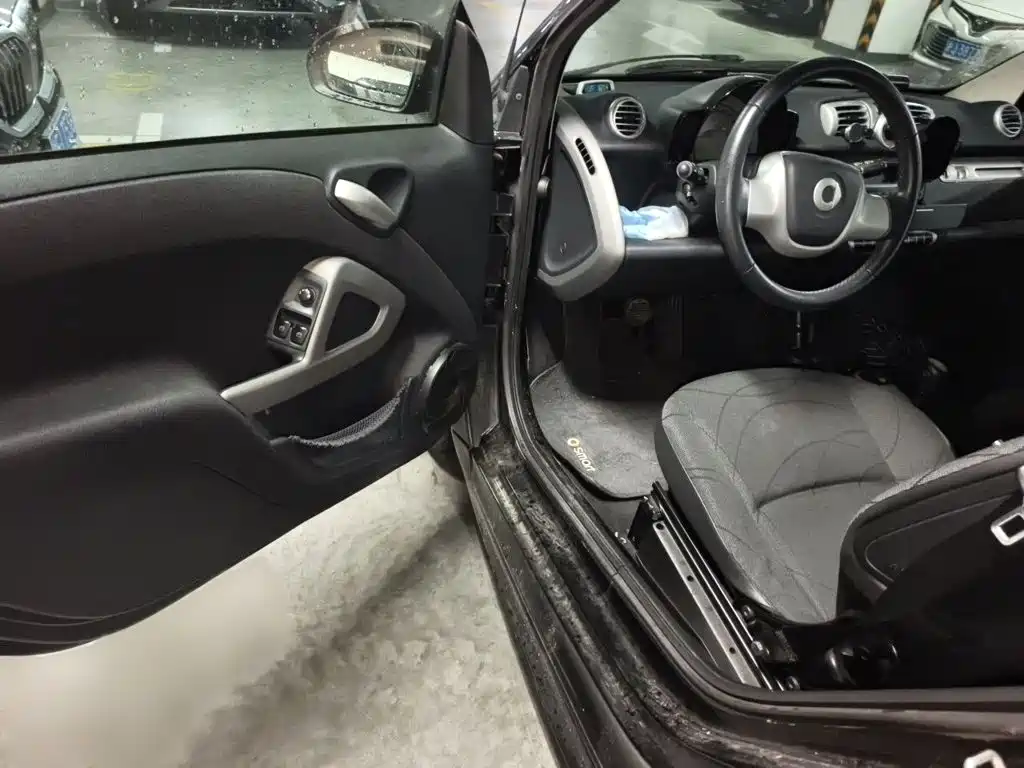 smart Fortwo 2015 — фото 14