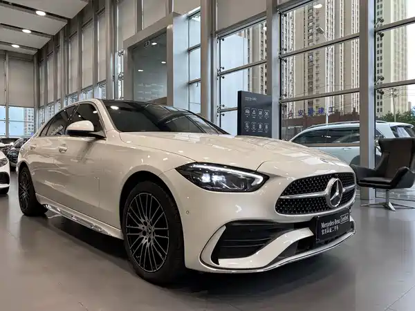 Mercedes-Benz C-Class 2024