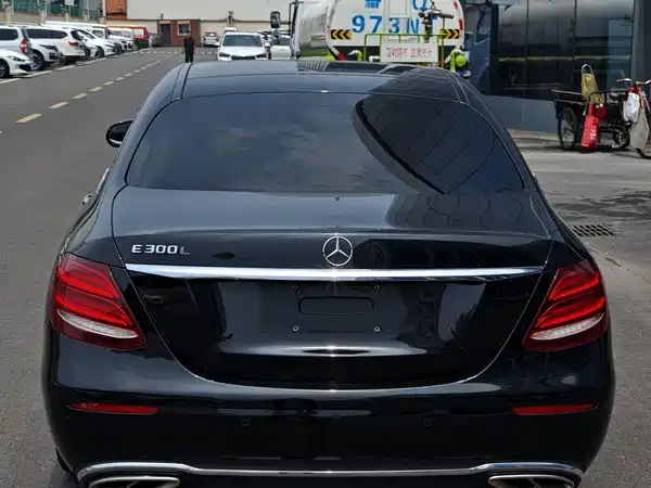 Mercedes-Benz E-Class 2018