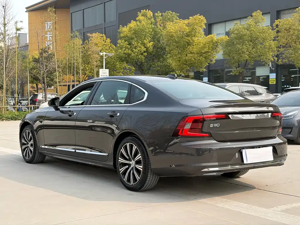 Volvo S90 2022 — фото 4