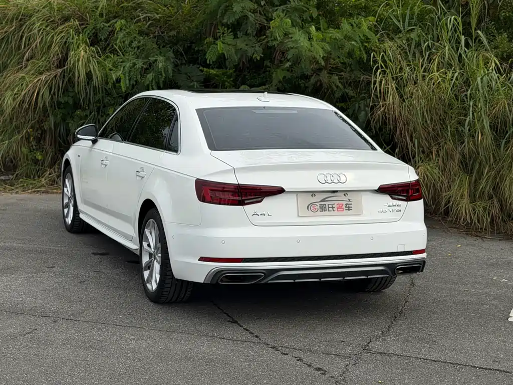 Audi A4L 2018