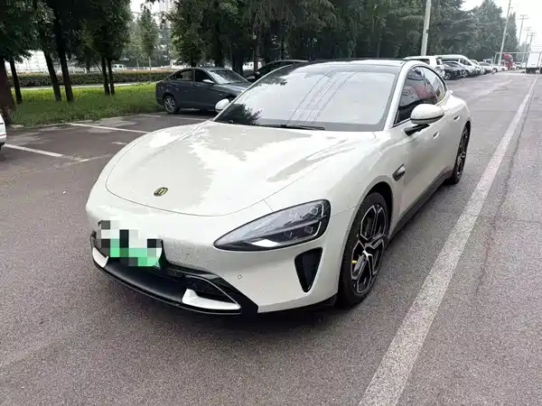 Xiaomi SU7 2025