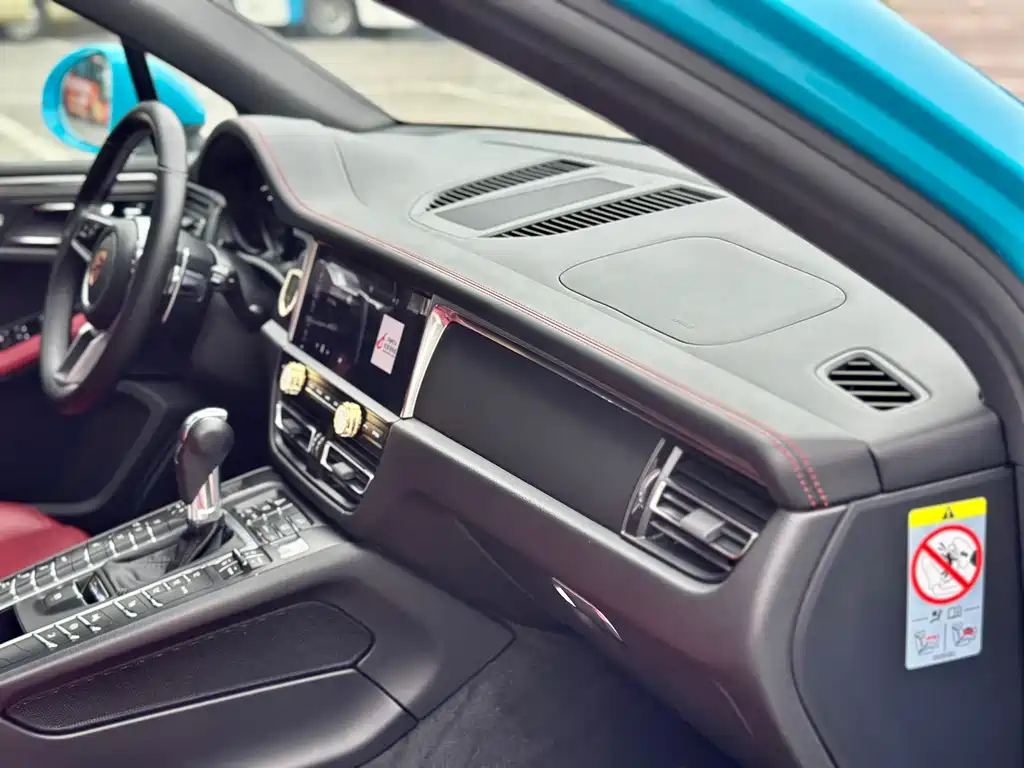Porsche Macan 2019 — фото 41