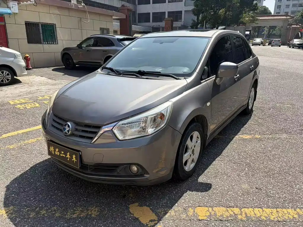 Venucia D50 2015