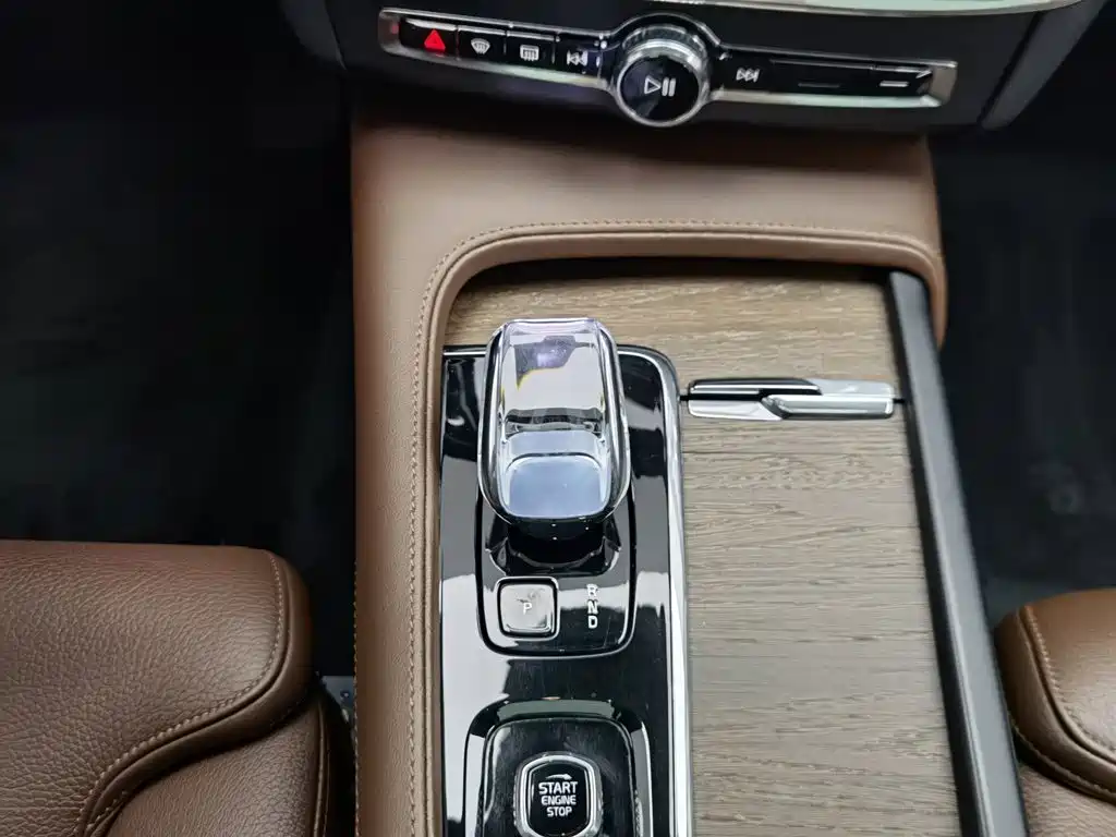 Volvo S90 2024 — фото 13