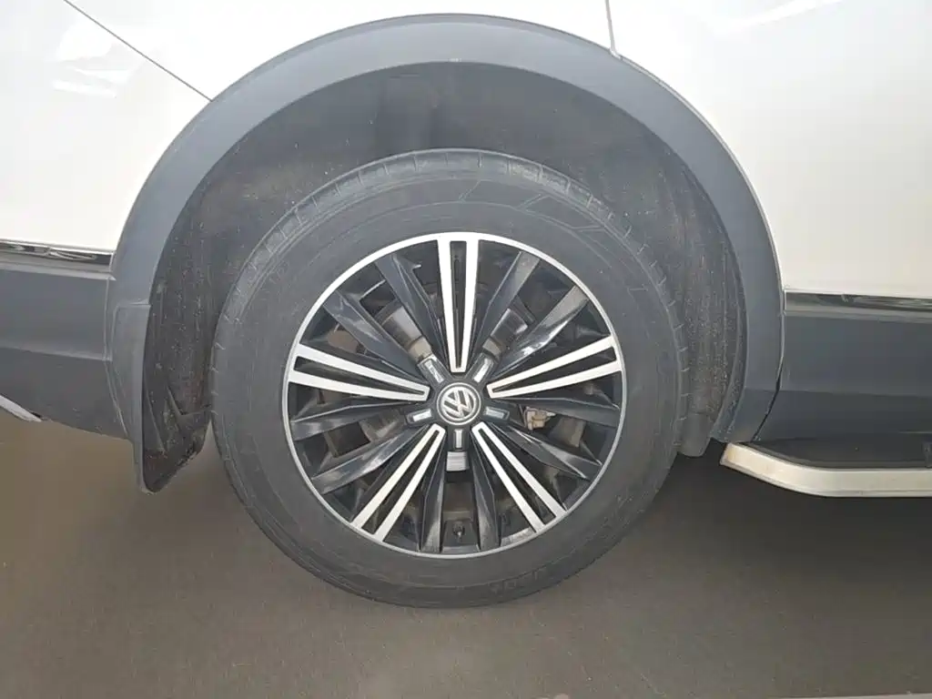 Volkswagen Tiguan L 2019 — фото 23